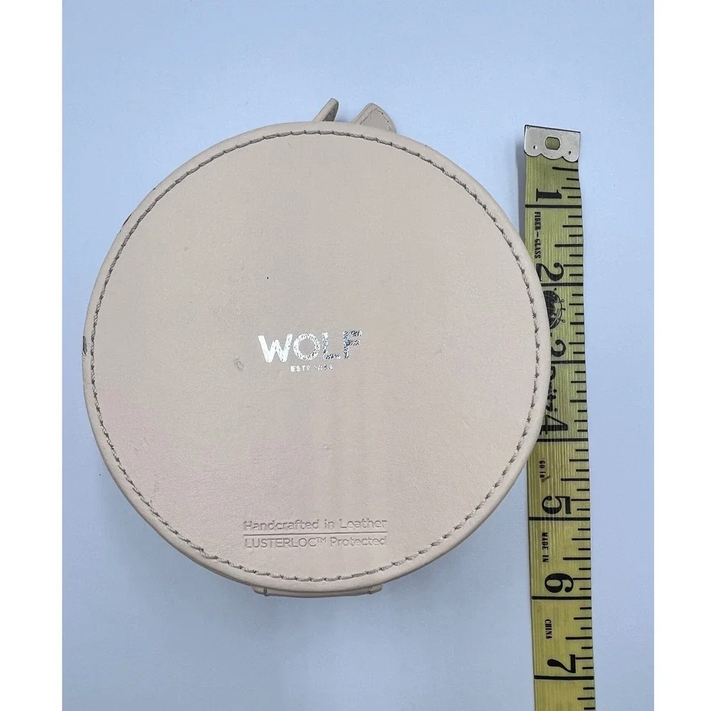 Wolf Jewelry Travel Case Women Small Beige Good Leather‎ LusterLoc Round Zip